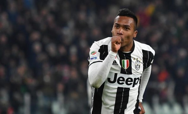 Τελική προσπάθεια της Γιουβέντους για να κρατήσει τον Άλεξ Σάντρο