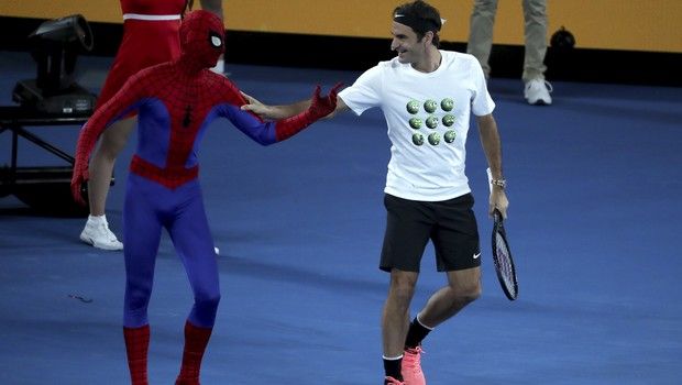 Φέντερερ και Τζόκοβιτς συνάντησαν τον… Spiderman!