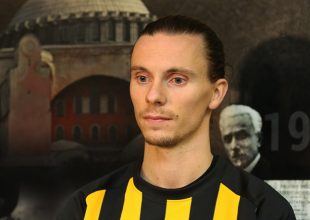 «Κέρδισε τον Χουλτ από την Νότιγχαμ» (ΦΩΤΟ)