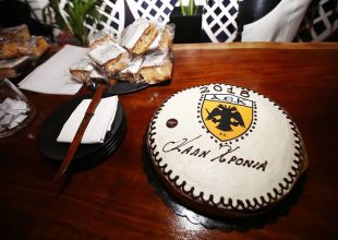 Στιγμές απ’ την κοπή της πίτας της ΑΕΚ (ΦΩΤΟ)