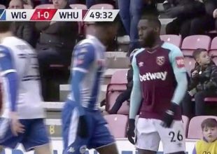 Ο Μαζουακού έφτυσε αντίπαλο και κινδυνεύει με βαριά «καμπάνα»