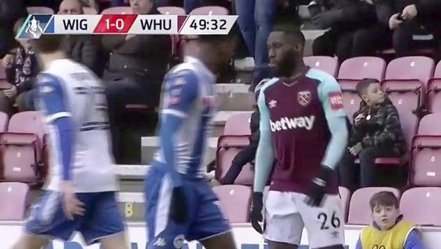 Ο Μαζουακού έφτυσε αντίπαλο και κινδυνεύει με βαριά «καμπάνα»