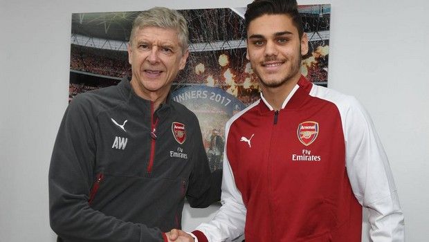 Ανακοίνωσε Μαυροπάνο η Άρσεναλ!