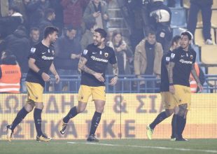 Κονέ για Μπακασέτα: «Παιχταρά» (ΦΩΤΟ)