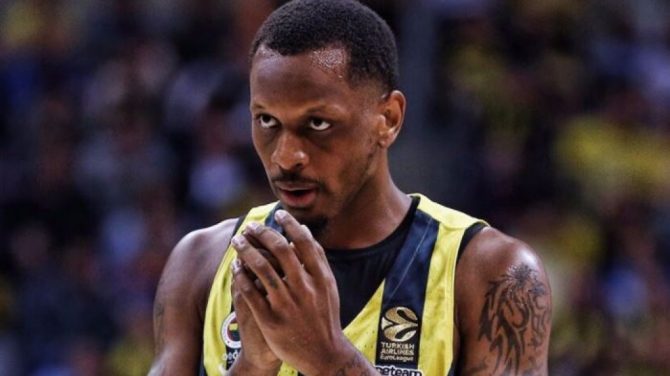 Βγήκε από το νοσοκομείο ο Νάναλι, νοκ-άουτ για ένα μήνα