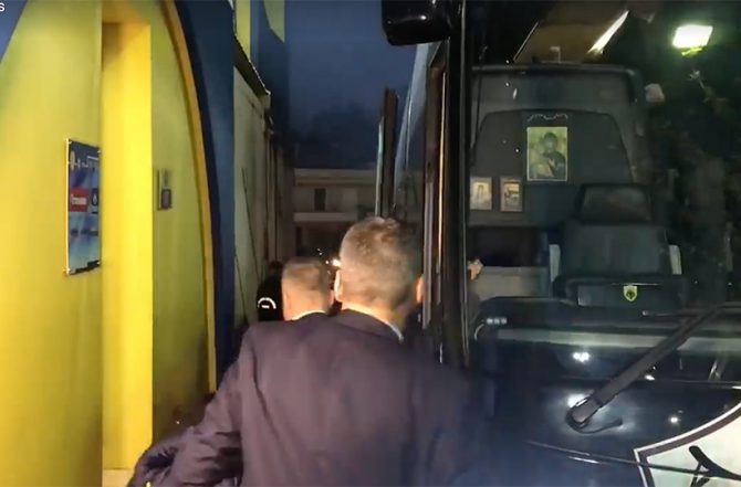 Η άφιξη της ΑΕΚ στο γήπεδο (VIDEO)