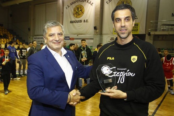 «Μακάρι να τριτώσει το καλό για την ΑΕΚ»