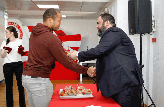 Τάσεις φυγής από Οφόε