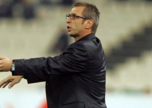 Χάρισε 5.000 ευρώ στον ΟΦΗ ο Νιόπλιας