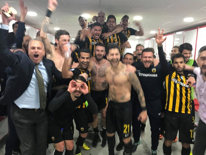 Χαμός στα αποδυτήρια μετά απ’ το κλαρίνο (VIDEO)