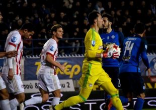 Αποθέωση για Προτό, «γιούχα» για τους άλλους από τους οπαδούς του Ολυμπιακού