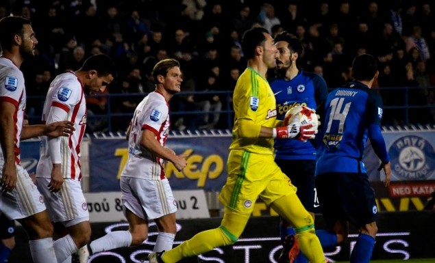 Αποθέωση για Προτό, «γιούχα» για τους άλλους από τους οπαδούς του Ολυμπιακού Αποθέωση για Προτό, «γιούχα» για τους άλλους από τους οπαδούς του Ολυμπιακού
