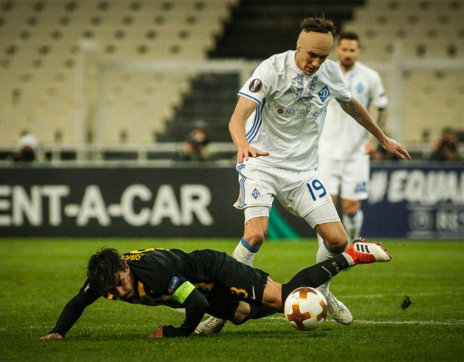 Τρεις φορές «χαρίστηκε» η κόκκινη στον Ντένις Χαρμάς (vid)