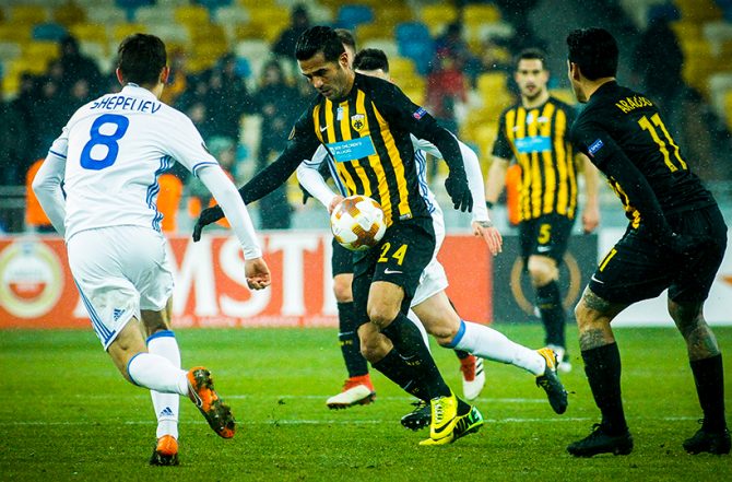 Κρίμα… αλλά εγώ θα σ’ αγαπώ! Κρίμα… αλλά εγώ θα σ’ αγαπώ!