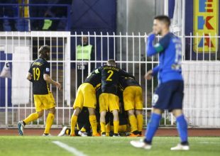 «Ψηλά το κεφάλι! Εμείς θα το πάρουμε!»