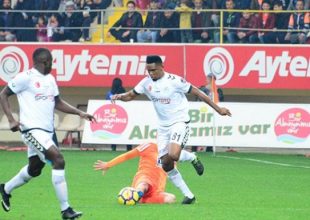 Άνοιξε λογαριασμό με το… γνωστό του πέναλτι ο Ετό (vid)