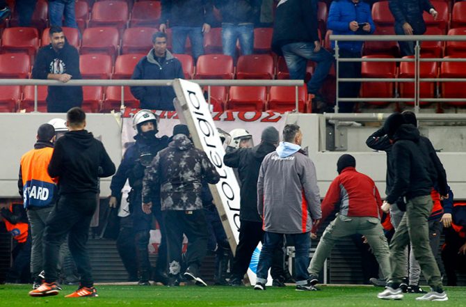 “Stop” της Αστυνομίας σε “συνάντηση” οπαδών Ολυμπιακού και Παναθηναϊκού