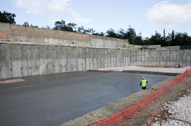 Πέφτουν τα μπετά! (ΦΩΤΟ)