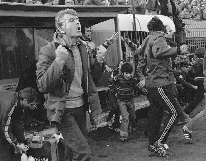 Πρόκριση στη κόψη του ξυραφιού (vid)