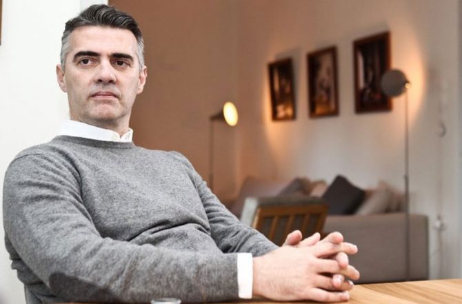 Με Γραμματικό και του χρόνου