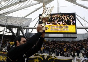 Τίτλοι τέλους Βασίλισσας με Μαυροειδή! – «Μέλος της οικογένειάς μας ο Δημήτρης»