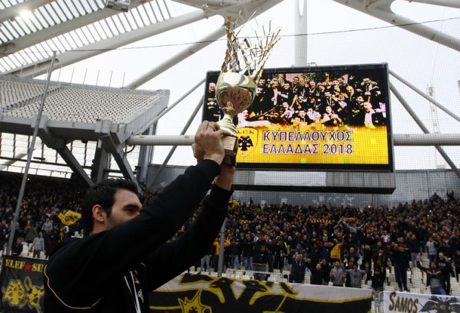 Τίτλοι τέλους Βασίλισσας με Μαυροειδή! – «Μέλος της οικογένειάς μας ο Δημήτρης»