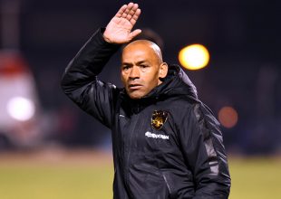 Πρώην της ΑΕΚ στον πάγκο της Μπάρνσλεϊ