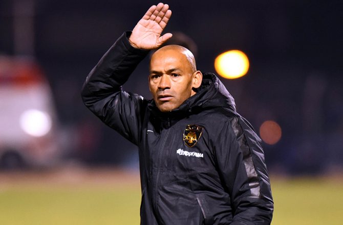 Πρώην της ΑΕΚ στον πάγκο της Μπάρνσλεϊ Πρώην της ΑΕΚ στον πάγκο της Μπάρνσλεϊ