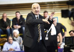Σάκοτα: «Πλέον σκεφτόμαστε το Κύπελλο»