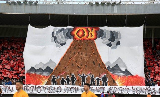 Τρομερό κορεό από τους φίλους της Παναχαϊκής (pics) Τρομερό κορεό από τους φίλους της Παναχαϊκής (pics)