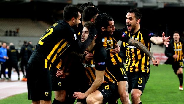 Προσηλωμένοι στο ντέρμπι Προσηλωμένοι στο ντέρμπι