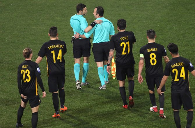 Αυτά έγραψε στο φύλλο αγώνα ο Κομίνης! Αυτά έγραψε στο φύλλο αγώνα ο Κομίνης!