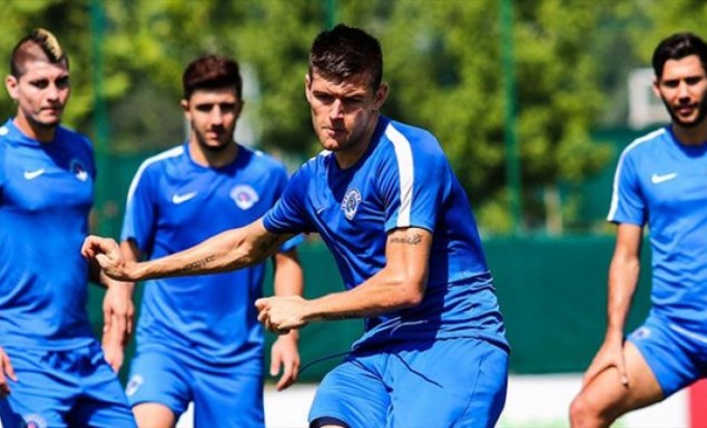 Για ΑΕΚ και Ποπόφ γράφουν στη Βουλγαρία Για ΑΕΚ και Ποπόφ γράφουν στη Βουλγαρία