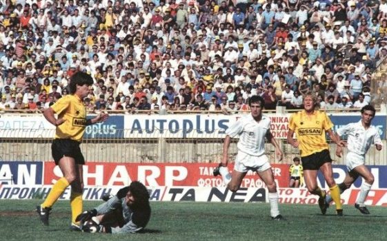 Με… μπαλωθιά καθάρισε ο Θ(ε)ωμάς (vid)