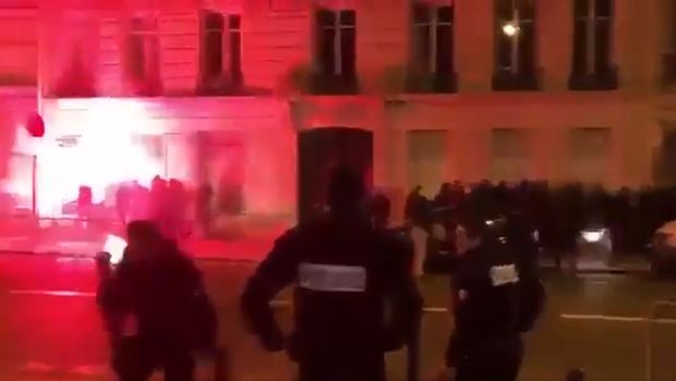 Νυχτερινή επίσκεψη οπαδών της Παρί στο ξενοδοχείο της Ρεάλ!