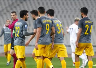 Ξεμούδιασε με… μπάλα και πεντάρα!