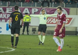 Σε διαθεσιμότητα διαιτητής και βοηθός από το ΑΕΛ-ΑΕΚ