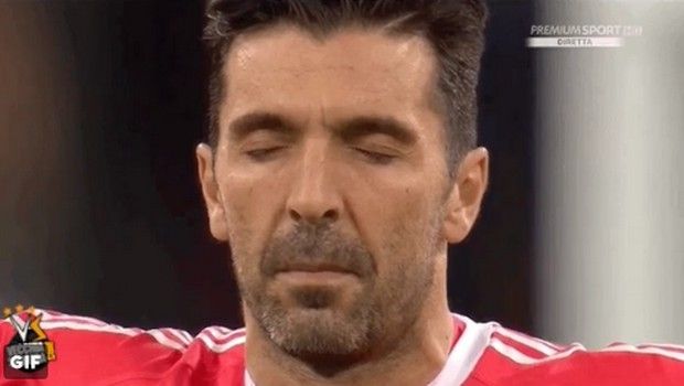 Ο Μπουφόν έκλεισε τα μάτια στο “αντίο” για τον Αστόρι