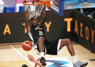 Ντέιβις: «Περιμένουμε την αντίδραση της ΑΕΚ»