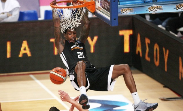 Ντέιβις: «Περιμένουμε την αντίδραση της ΑΕΚ»