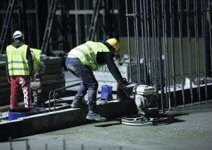 Όταν πέφτει το φως τα έργα δεν σταματούν (PICS)