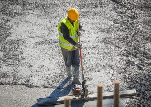 Ρέει το μπετό στην «Αγιά Σοφιά»