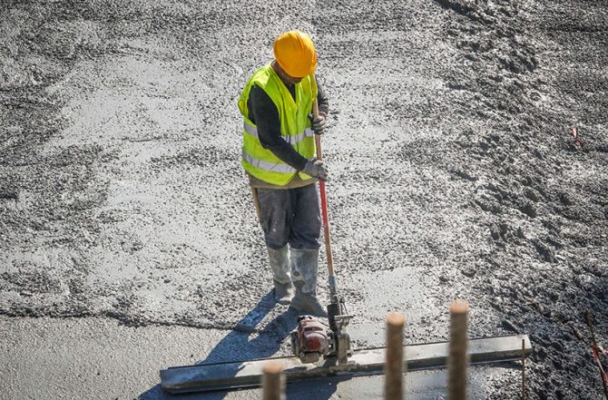 Ρέει το μπετό στην «Αγιά Σοφιά»