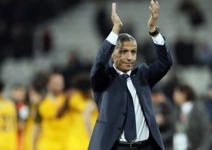 Βραβείο – γροθιά στον ρατσισμό για Χιούτον!