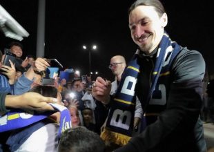 Πανικός στην άφιξη του Ιμπραχίμοβιτς στο Λος Άντζελες