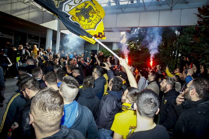 «Ψυχιατρείο» το ξενοδοχείο! (vids)