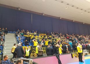 Δίπλα στην Βασίλισσα ο κόσμος της ΑΕΚ!