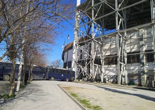 Αυξημένα τα μέτρα ασφαλείας έξω απ’ την Τούμπα (VIDEO)