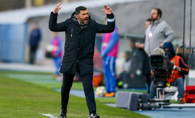 Ύποπτη για «στημένo παιχνίδι» η Πόρτο του Σέρτζιο Κονσεϊσάο Ύποπτη για «στημένo παιχνίδι» η Πόρτο του Σέρτζιο Κονσεϊσάο