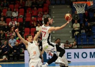 Εύκολη νίκη πριν την ΑΕΚ για Νίμπουρκ
